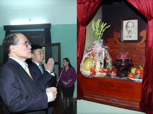 Chủ tịch Quốc hội dâng hương, tưởng nhớ Bác Hồ 1