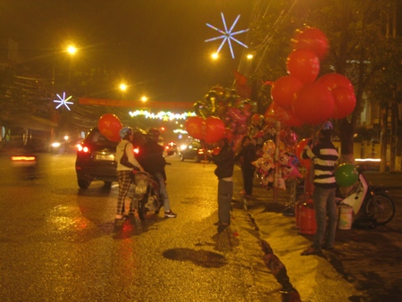 Pháo hoa rợp trời, nơi nơi đón chào năm mới Quý Tỵ 10