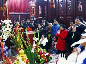 Người Hà Nội nô nức lên chùa trong đêm Giao thừa 1