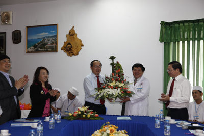 Phó Thủ tướng Nguyễn Thiện Nhân chúc Tết tại TP.HCM 1
