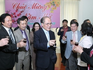 Chủ tịch Quốc hội chúc Tết cơ quan của Quốc hội 1