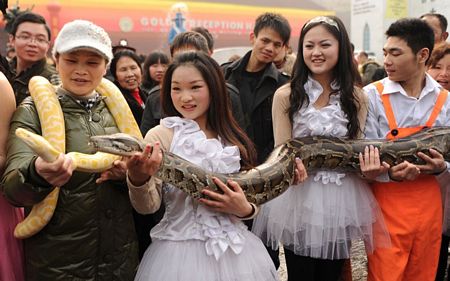Không khí Tết ngập tràn khắp châu Á 14