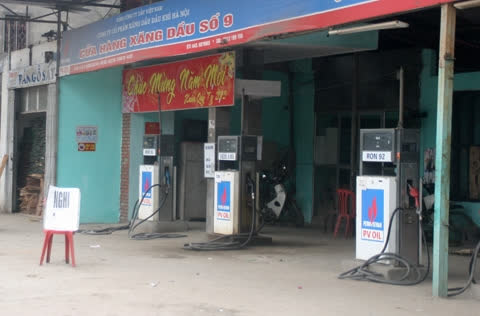 Nhiều cây xăng đóng cửa chờ tăng giá 1