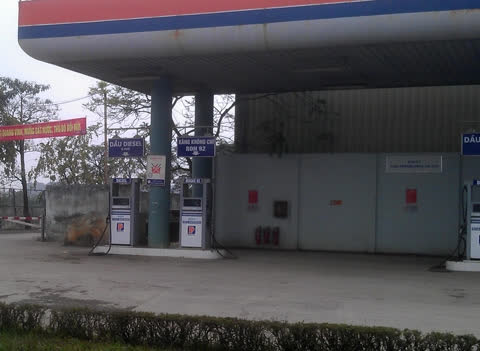 Nhiều cây xăng đóng cửa chờ tăng giá 2