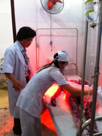 Cứu sống “thần kỳ” bệnh nhân bị bong tróc da toàn thân 2