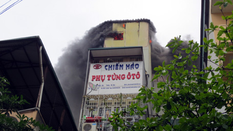 Hỏa hoạn kinh hoàng tại "chợ trời" 2