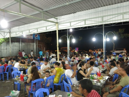 Nhà hàng, quán nhậu “hốt bạc” ngày lễ 1