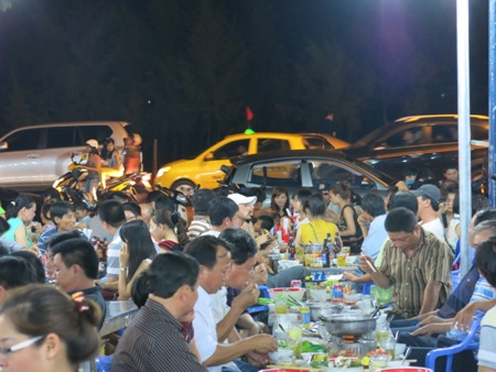 Nhà hàng, quán nhậu “hốt bạc” ngày lễ 2