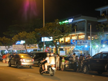 Nhà hàng, quán nhậu “hốt bạc” ngày lễ 3