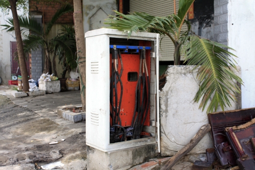 Một công nhân cháy nửa người vì... điện cao thế 1