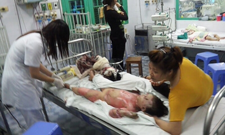 Cả gia đình bị thiêu cháy 1