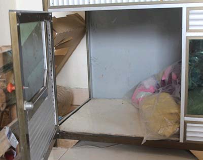 Ly kỳ bé gái 8 tuổi bị bắt cóc rồi được trả về tận nhà	 2