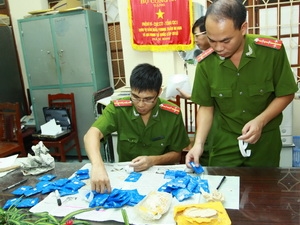 Tiêu diệt một đối tượng vận chuyển 20 bánh heroin 1