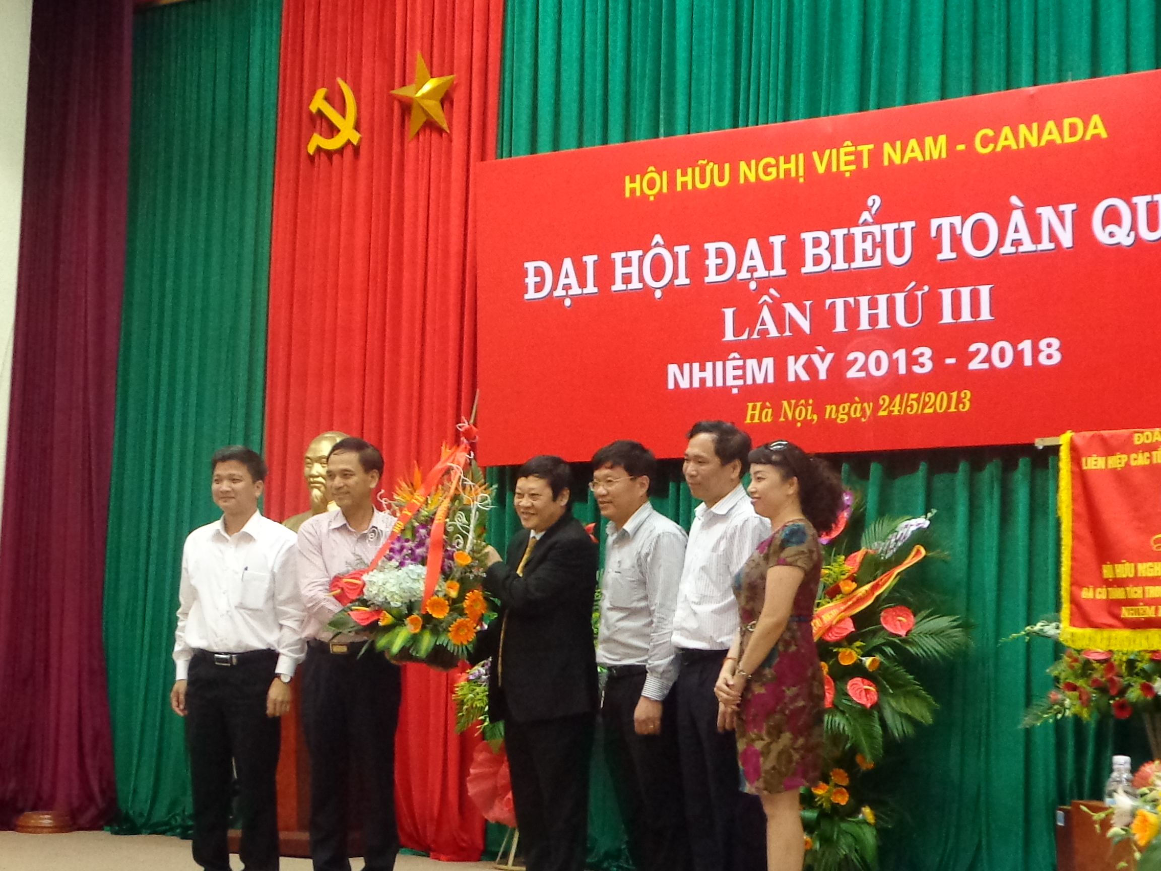 Thứ trưởng Bộ Y tế Nguyễn Viết Tiến được bầu làm Chủ tịch Hội hữu nghị Việt Nam-Canada 2