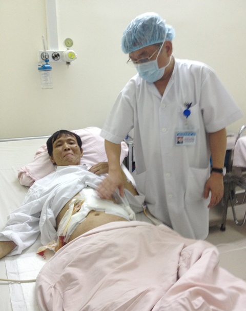 Bệnh nhân ghép tạng khỏe mạnh ra viện 1