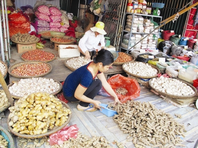 Nông, thủy sản Trung Quốc tràn ngập chợ 1