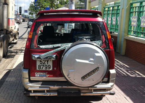 Xe tải đấu đầu, tài xế chết kẹt trong cabin 3