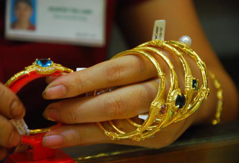 Ế 18.000 lượng vàng đấu thầu 1