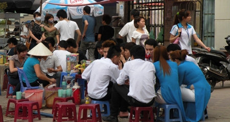 Thiên đường giải khát vỉa hè thành ổ nhiễm độc 1 Thiên đường giải khát vỉa hè thành ổ nhiễm độc 1