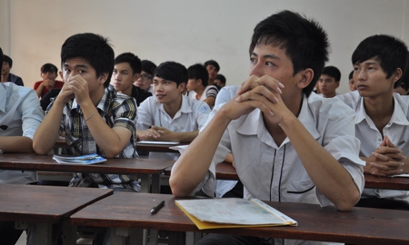 Hôm nay, gần 630.000 thí sinh dự thi Đại học môn Toán 1