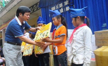 “Sức khỏe vùng cao” đến với đồng bào dân tộc 2