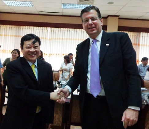Lãnh đạo Bộ Y tế tiếp Trưởng Đại diện UNFPA 1
