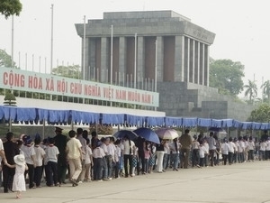 Tạm dừng tổ chức viếng lăng Chủ tịch Hồ Chí Minh 1