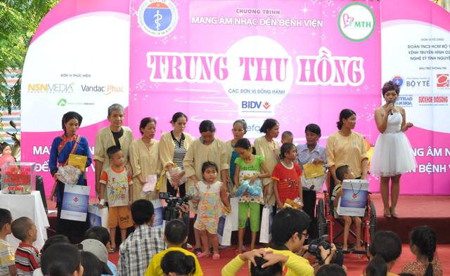 Tết Trung thu đến sớm trong bệnh viện 1