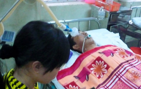Hít khí độc trong hầm cá, 5 người thương vong 1