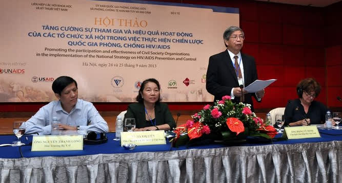 Mỗi ngày phát hiện thêm 29 người nhiễm HIV 2