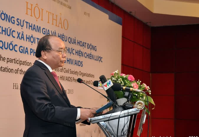 Mỗi ngày phát hiện thêm 29 người nhiễm HIV 1