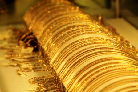 Vàng đổ dốc, giới đầu tư "săn" vàng giá rẻ 1