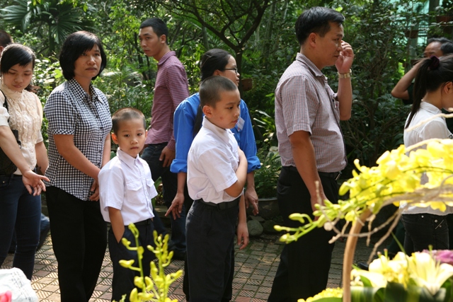 Hàng nghìn người thành kính viếng Đại tướng Võ Nguyên Giáp 4