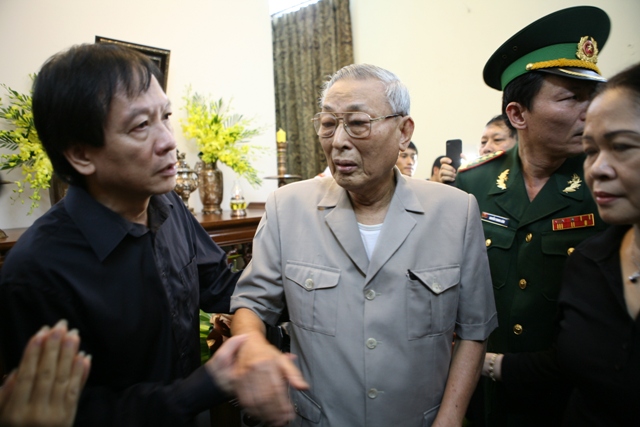 Hàng nghìn người thành kính viếng Đại tướng Võ Nguyên Giáp 1