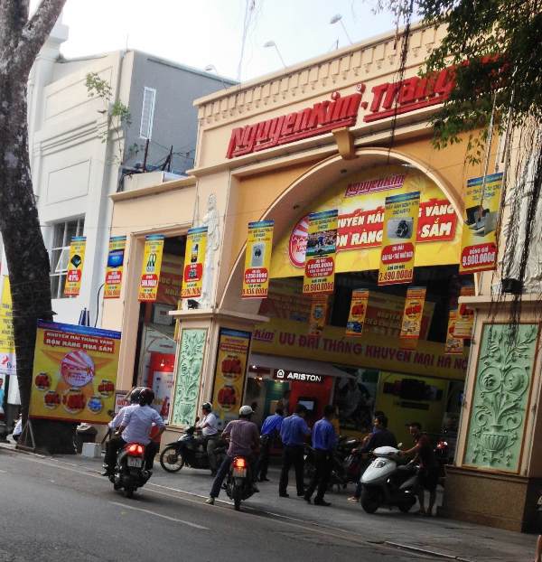 Phát hiện 3 cơ sở “nhái” điểm vàng khuyến mại 1