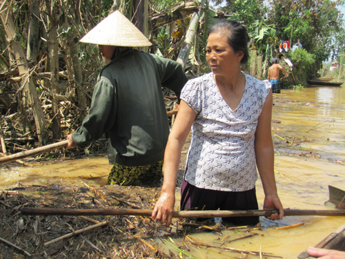 Bão quét nửa ngày: 20 người chết, 172 người bị thương 1 Bão quét nửa ngày: 20 người chết, 172 người bị thương 1