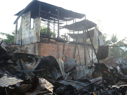 Cháy dữ dội ở Châu Đốc, 12 căn nhà ra tro 4