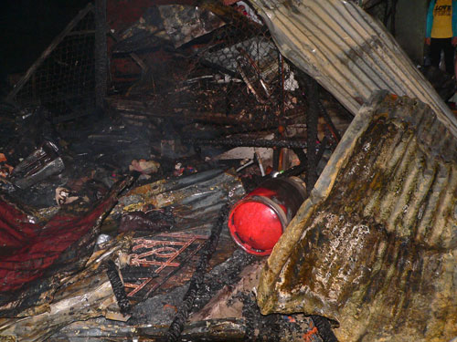 Cháy dữ dội ở Châu Đốc, 12 căn nhà ra tro 5