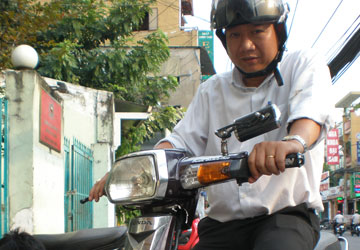 Phó chủ tịch phường ra đường bắt cướp 1 Phó chủ tịch phường ra đường bắt cướp 1