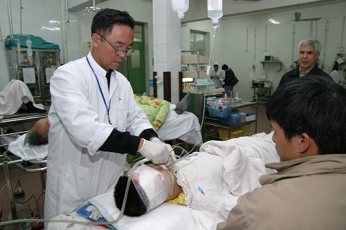 80% mũ bảo hiểm bán trên thị trường là đồ "dỏm" 1 80% mũ bảo hiểm bán trên thị trường là đồ "dỏm" 1