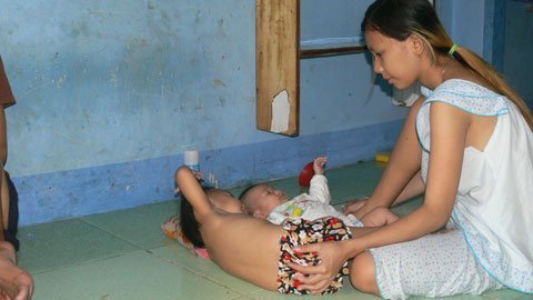 Rớt nước mắt “chuyện tình” của thiếu nữ mồ côi  2