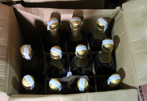 Hàng nghìn chai vang Đà Lạt 'biến' thành vang Pháp 1