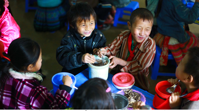Làm rõ vì sao trẻ em thiếu đói 1