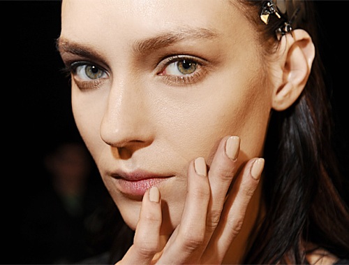 Dự báo màu móng “khuấy đảo” năm 2013 1