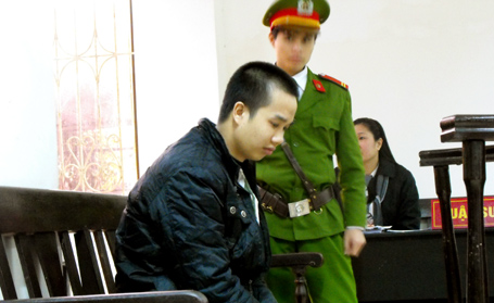 Hoãn tuyên án sát thủ cuồng dâm Đặng Trần Hoài 4