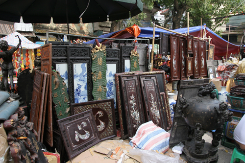 Chợ hoa thành nơi xả hàng 2