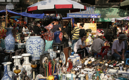 Chợ hoa thành nơi xả hàng 6