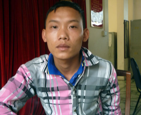 Trèo sân thượng, khống chế 3 mẹ con bà chủ  1