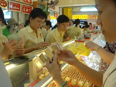 Vàng mất mốc 45 triệu đồng/lượng 1 Vàng mất mốc 45 triệu đồng/lượng 1