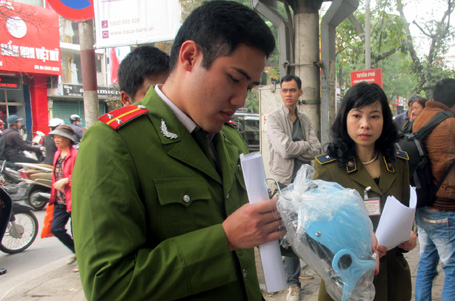Bắt đầu “tổng tấn công” mũ bảo hiểm “dỏm” 6